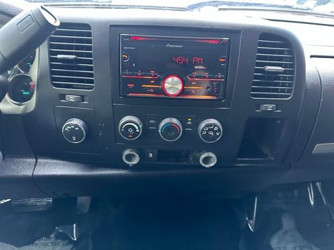 Used 2010 Chevrolet Silverado 1500 LT AWD/4WD image 22