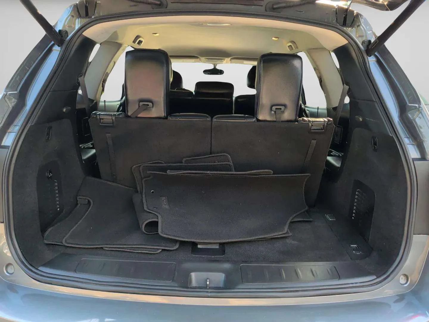 Used 2020 Nissan Pathfinder SL FWD image 35