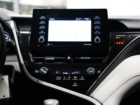 Used 2023 Toyota Camry LE image 12