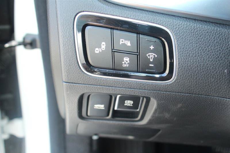 Used 2014 Hyundai Equus Signature RWD image 21