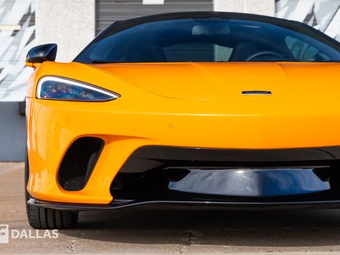 Used 2023 McLaren GT image 4