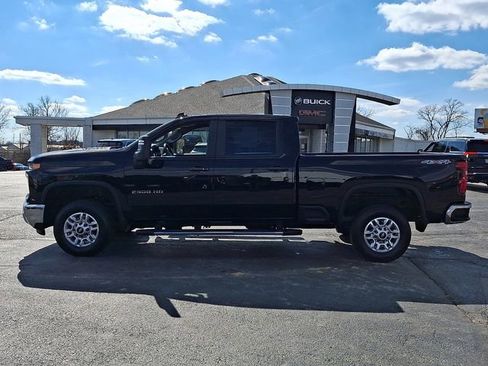 Used 2025 Chevrolet Silverado 2500 LT w/ Convenience Package AWD/4WD image 4