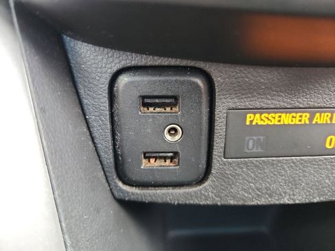 Used 2019 Chevrolet Trax LT w/ LT Convenience Package image 26