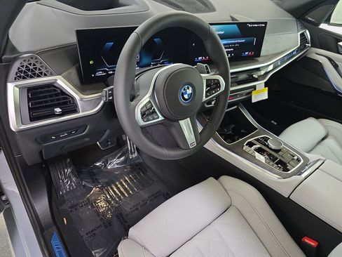 New 2026 BMW X5 xDrive50e w/ M Sport Package AWD/4WD image 13
