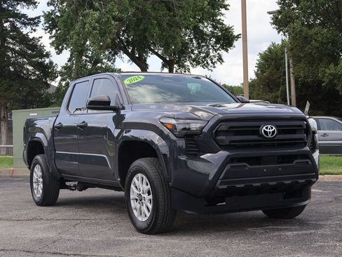 Used 2024 Toyota Tacoma SR AWD/4WD image 1