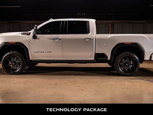 Used 2024 GMC Sierra 2500 Denali w/ Denali Reserve Package AWD/4WD image 5