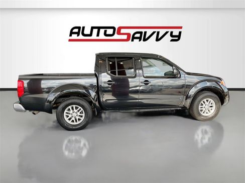Used 2019 Nissan Frontier SV image 8