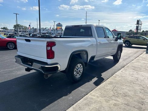 Used 2024 Chevrolet Silverado 2500 LT w/ Convenience Package AWD/4WD image 5