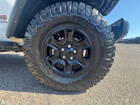 Used 2021 Jeep Gladiator Mojave w/ Trailer Tow Package AWD/4WD image 10