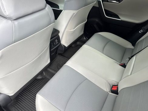 Used 2023 Toyota RAV4 Limited image 11