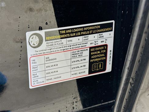 Certified 2025 Mercedes-Benz CLA 250 4MATIC image 40