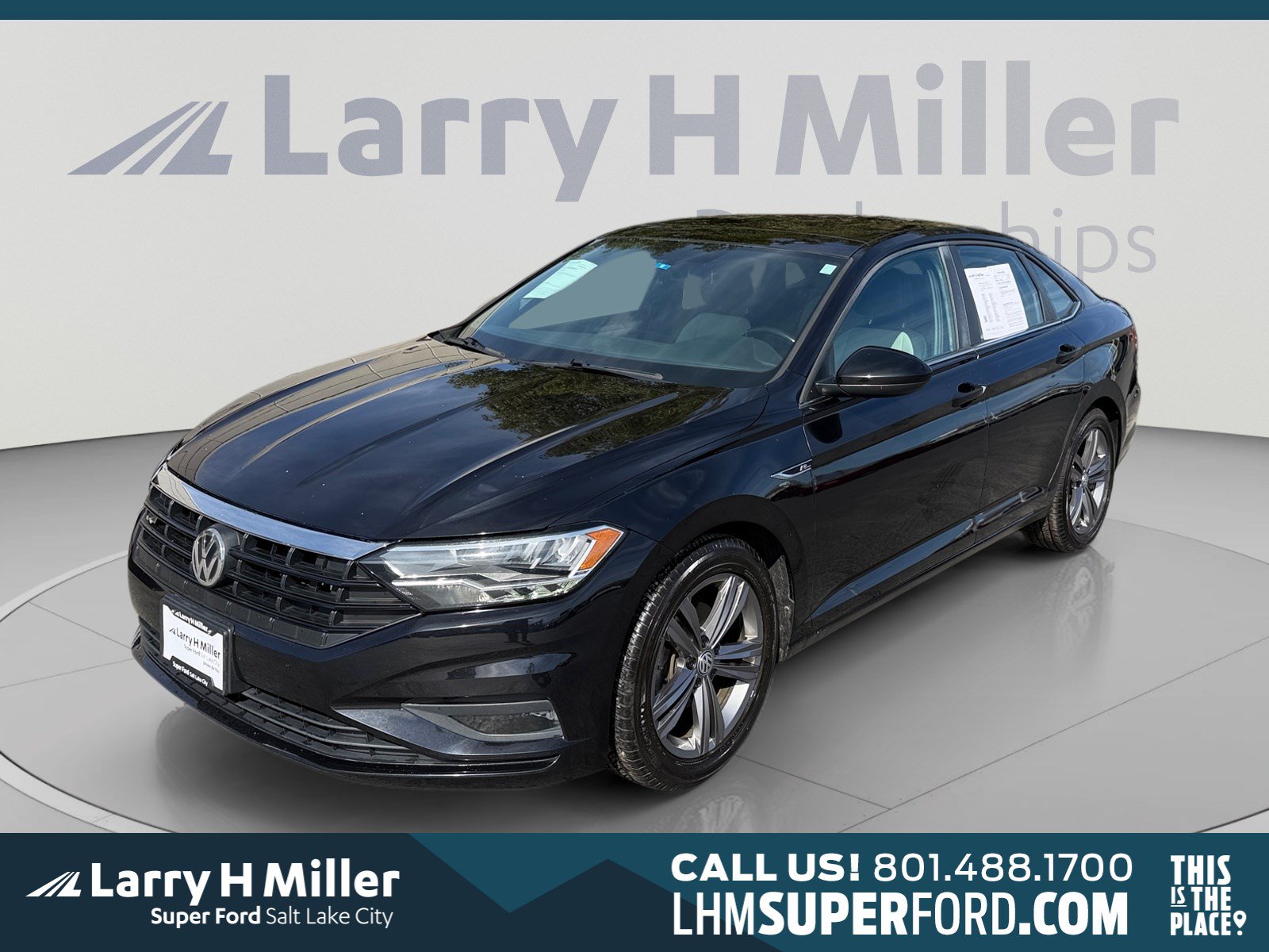 Used 2020 Volkswagen Jetta R-Line FWD image 1