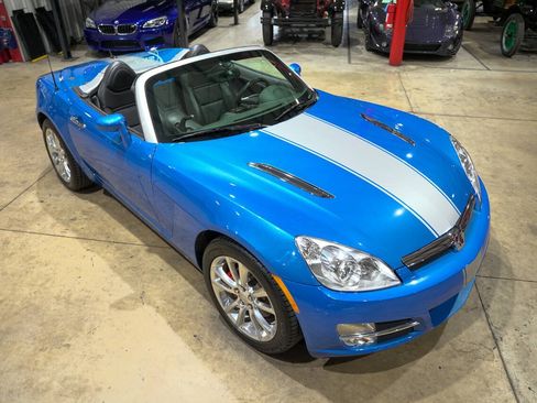 Used 2009 Saturn Sky Hydro Blue RWD image 13