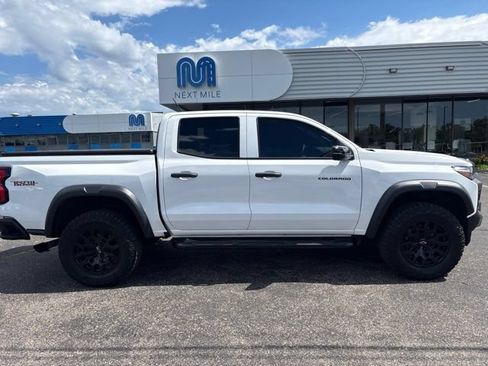 Used 2023 Chevrolet Colorado Trail Boss w/ Technology Package AWD/4WD image 6