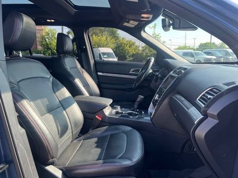Used 2018 Ford Explorer Sport w/ Equipment Group 401A AWD/4WD image 11