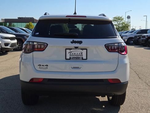 New 2026 Jeep Compass Latitude image 13