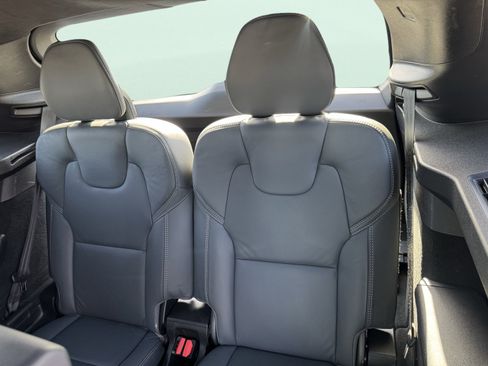 Used 2024 Volvo XC90 T8 Ultimate w/ Lounge Package image 42