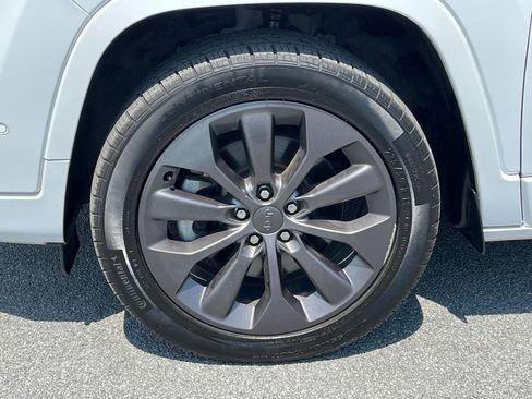 Used 2020 Jeep Cherokee High Altitude image 11