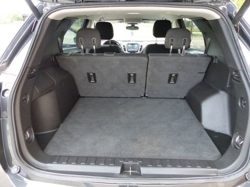 Used 2018 Chevrolet Equinox LT FWD image 36