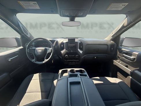 Used 2019 Chevrolet Silverado 1500 Custom Trail Boss w/ Custom Convenience Package AWD/4WD image 7