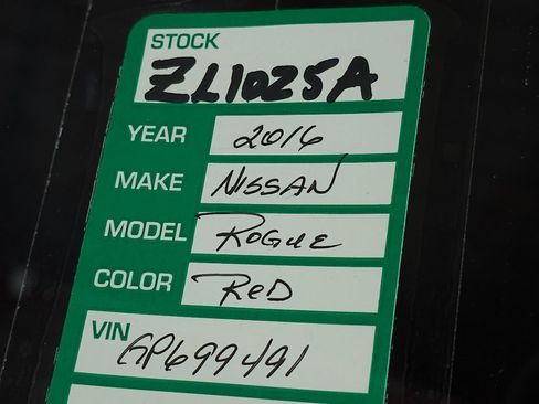 Used 2016 Nissan Rogue SV image 26