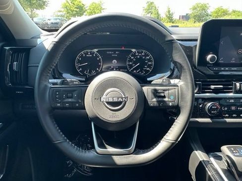 Used 2022 Nissan Pathfinder SV AWD/4WD image 41