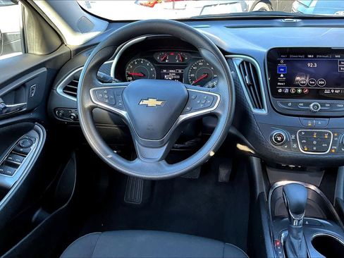 Used 2023 Chevrolet Malibu LT image 5
