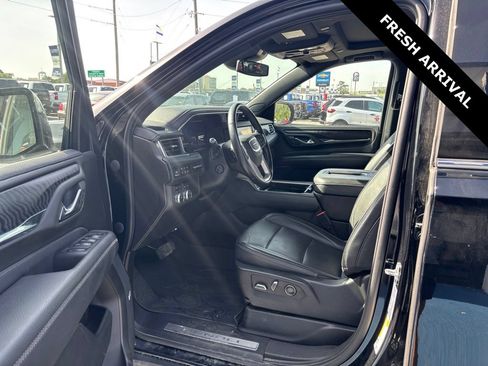 Used 2023 GMC Yukon XL Denali AWD/4WD image 5