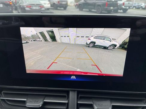 Used 2024 Chevrolet Trax ACTIV w/ Sunroof Package image 41