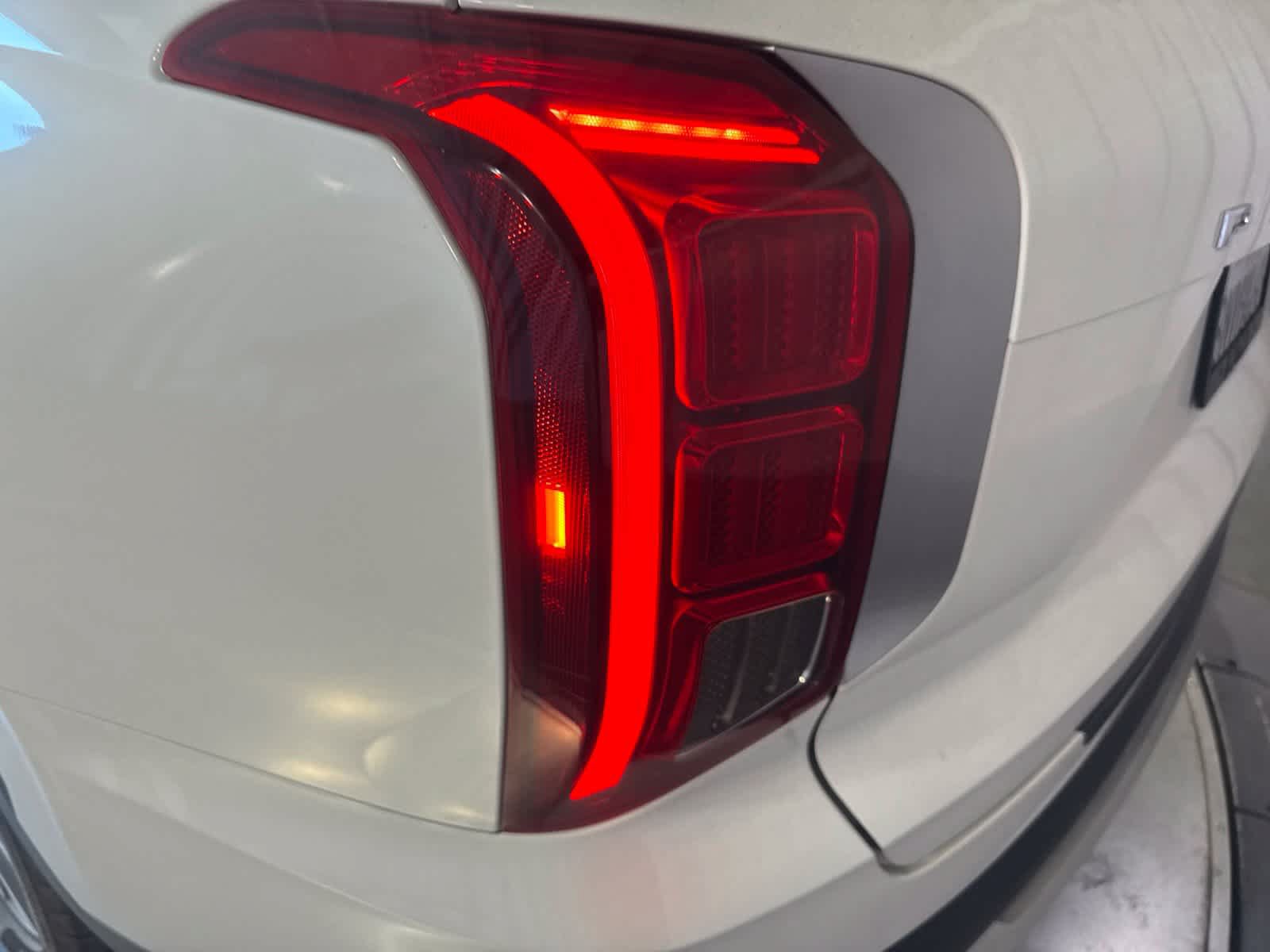 Used 2020 Hyundai Palisade SEL w/ Convenience Package FWD image 12