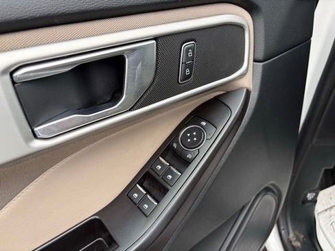 Used 2020 Ford Explorer XLT w/ Class III Trailer Tow Package image 19