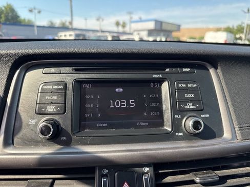 Used 2016 Kia Optima LX image 9