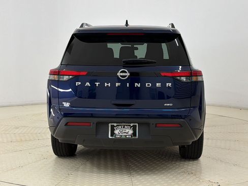 Used 2025 Nissan Pathfinder SV AWD/4WD image 10