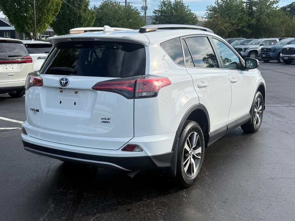 Certified 2018 Toyota RAV4 XLE AWD/4WD image 7