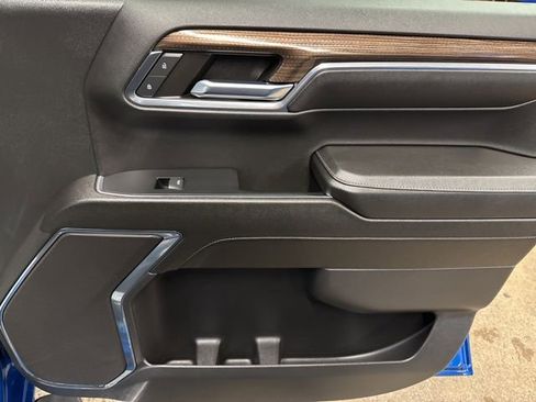 Used 2024 Chevrolet Silverado 1500 LT w/ Z71 Off-Road Package image 25