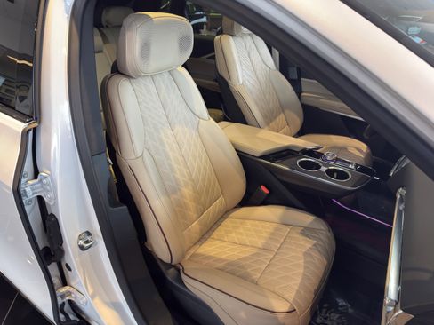 Certified 2024 Cadillac Lyriq Sport w/ Nappa Leather Package image 23