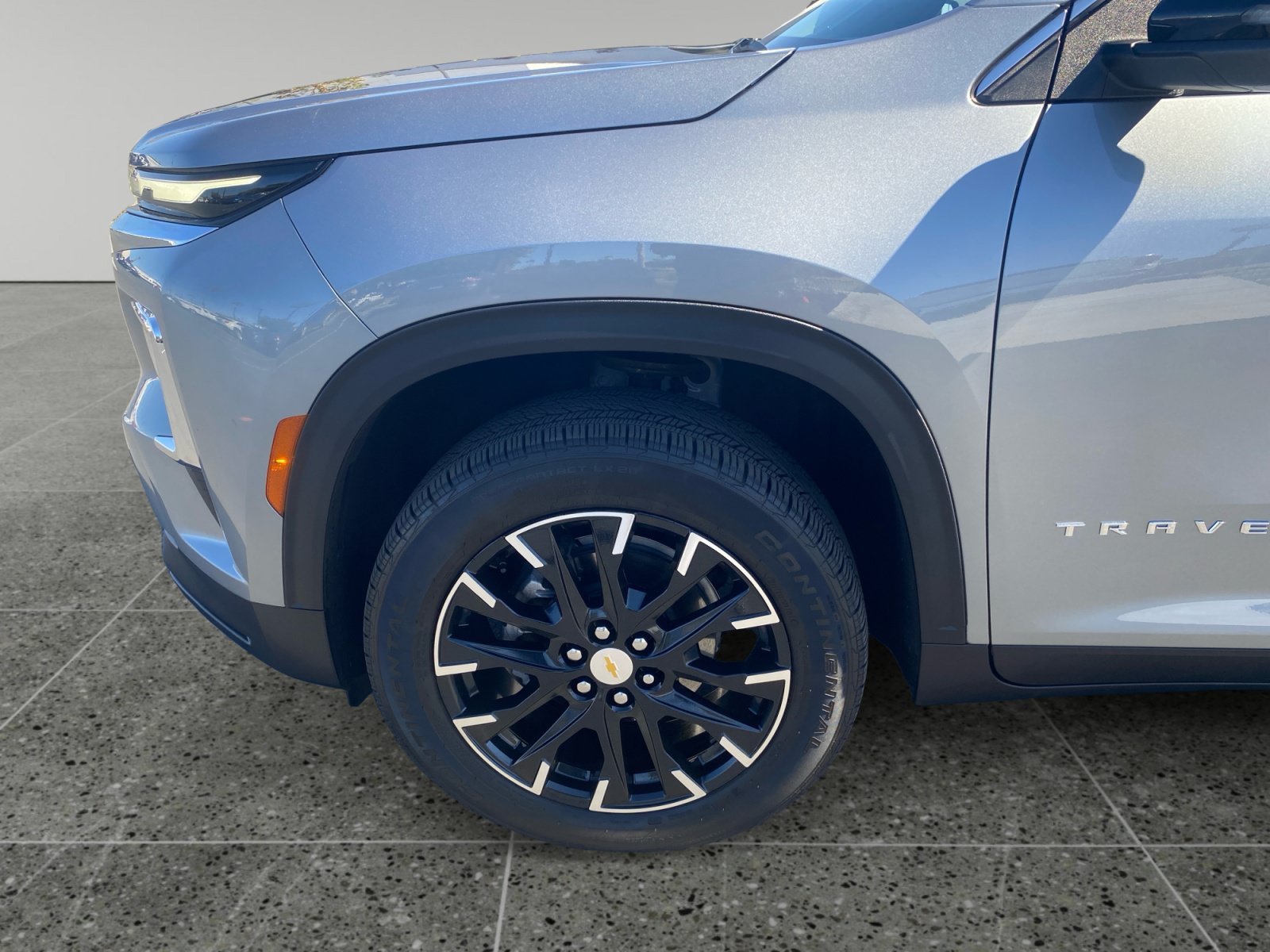Used 2026 Chevrolet Traverse LT w/ Sun and Wheel Package FWD image 14