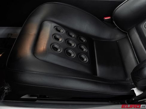 Used 2006 Ford GT RWD image 44