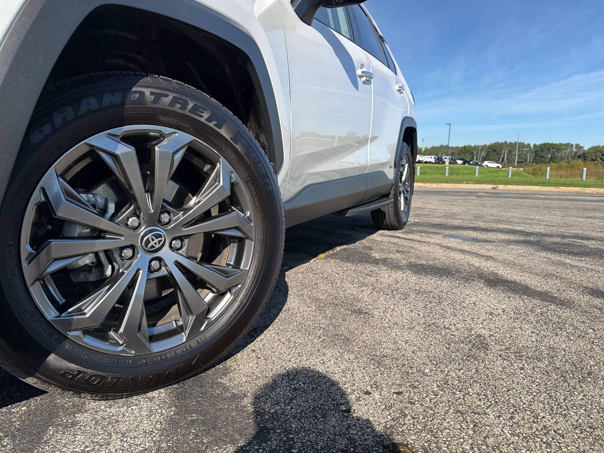 Used 2024 Toyota RAV4 Limited w/ Advanced Technology Package AWD/4WD image 9