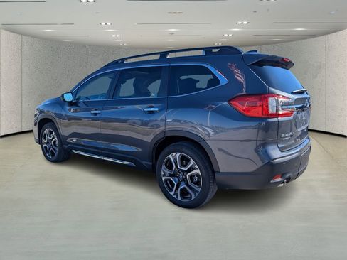 Used 2025 Subaru Ascent Touring image 5