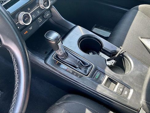 Used 2022 Honda Civic EX image 16