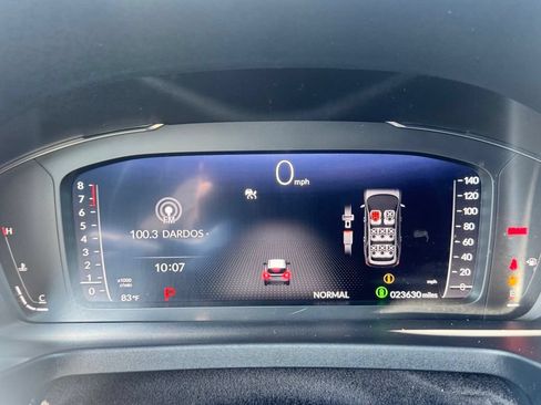 Used 2025 Honda Pilot Black Edition image 19