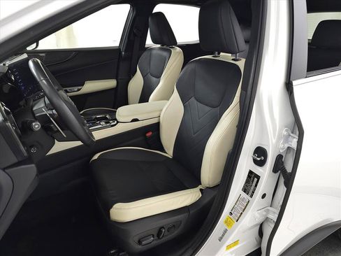 Certified 2022 Lexus NX 300h AWD image 16