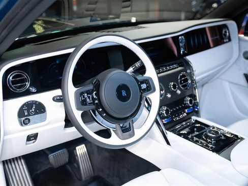 Used 2026 Rolls-Royce Cullinan AWD/4WD image 45