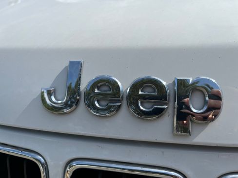 Used 2015 Jeep Grand Cherokee Laredo w/ Quick Order Package 23E image 23