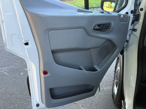 Used 2019 Ford Transit 250 148 Medium Roof RWD image 23