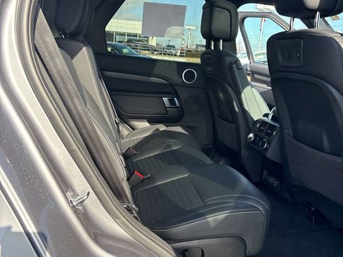Used 2023 Land Rover Discovery S image 16