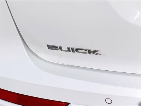 Used 2018 Buick Envision Essence image 9