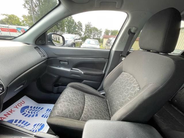 Used 2021 Mitsubishi Outlander Sport SE FWD image 30