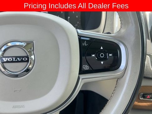 Used 2022 Volvo XC90 T6 Momentum AWD/4WD image 14